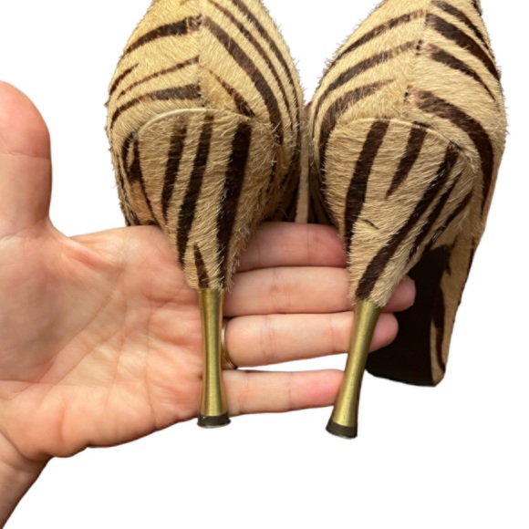 Guess By Marciano Fur Open-toe Heels - Picture 4 of 8